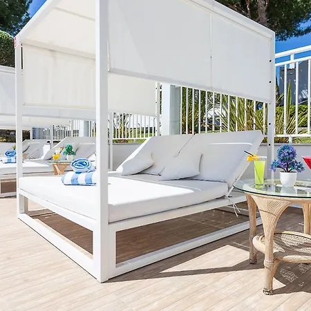 Pool & Whirlpool Sauna *
