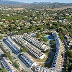 度假居 La Reserva *